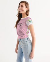 Load image into Gallery viewer, Women&#39;s floral joy. Tee
