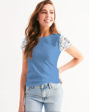 Load image into Gallery viewer, Women&#39;s periwinkle joy. Tee
